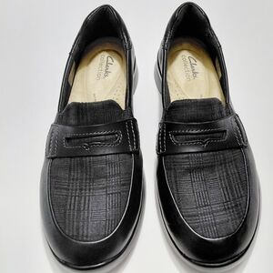 CLARKS Women's Ellowyn Penny Loafers Black  Size 8W